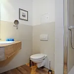 La 10 Apartmán