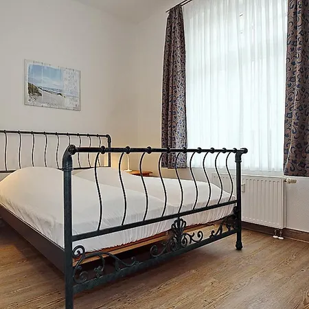 La 10 * Ostseebad Kühlungsborn